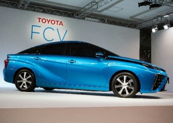Начинаются продажи серийного автомобиля на водороде от «Toyota»
