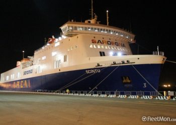 У грецких берегов горит паром Norman Atlantic: проводится эвакуация