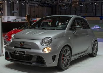 Abarth 695 Biposto раскуплен на год вперед