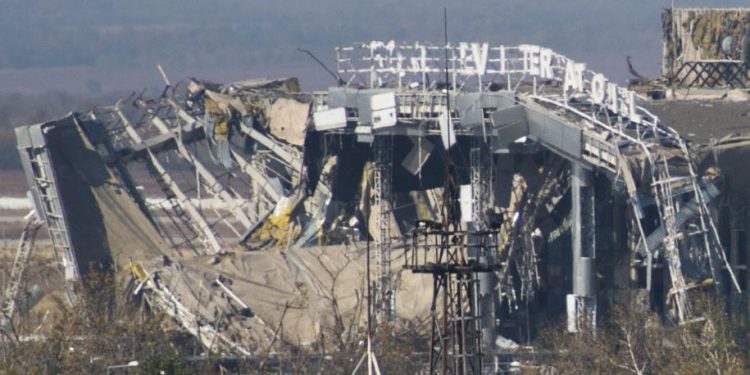 Оба терминала в Донецком аэропорту под контролем сил АТО, подрыва не было - Лысенко