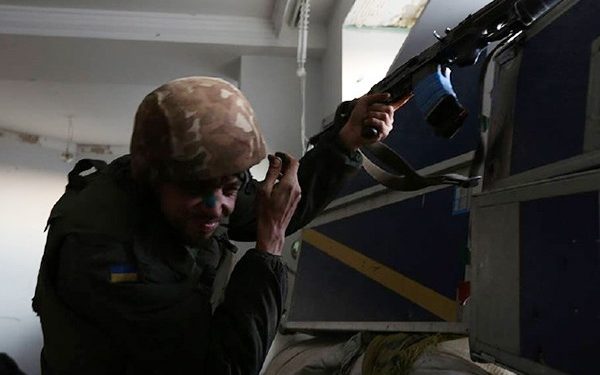 Террористы восемь раз атаковали Донецкий аэропорт