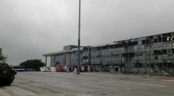 Террористы совершили атаку на Донецкий аэропорт