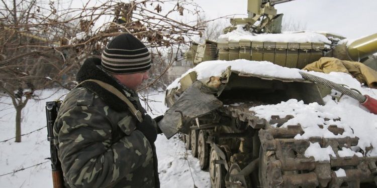 Террористы заминировали поля вокруг поселка на Луганщине