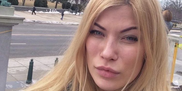 23-х летняя депутат Ледовских решила сдать мандат - СМИ
