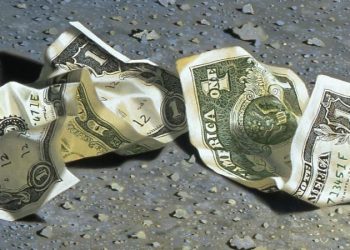 В результате аварии рассыпались 35 миллионов гонконгских долларов