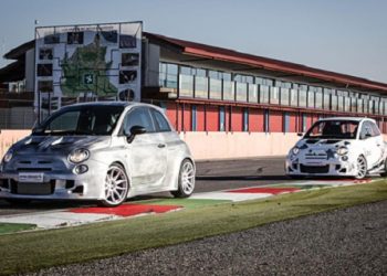 Представлен «заряженный» хэтчбек Fiat 500 Abarth