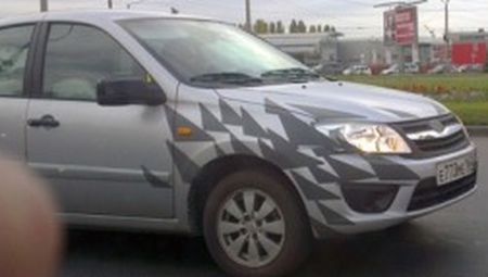 Появились изображения автомобиля Lada Granta в кузове хэтчбек, проходящего дорожные испытания