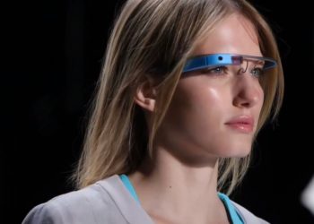 Старую версию Google Glass заменят на новую совершенно бесплатно