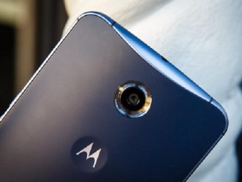 Google Nexus 6 не боится погружения в воду