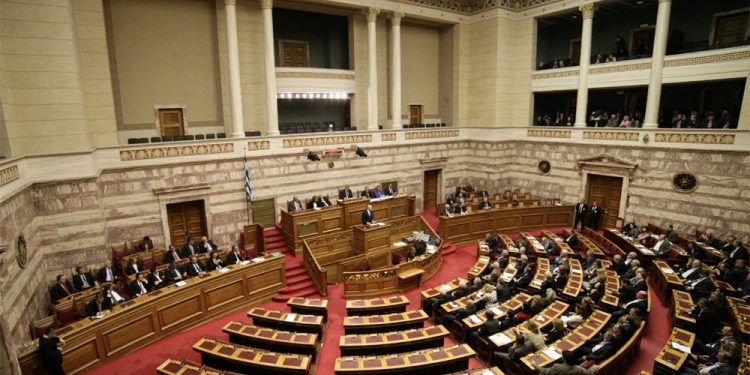 Грецкий парламент снова не смог выбрать президента