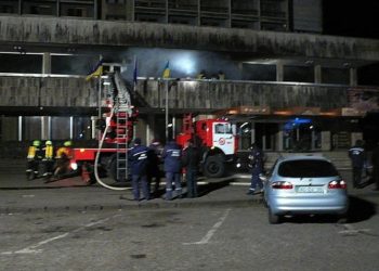 СМИ: В Ужгороде из горящей гостиницы эвакуировали 200 и спасли 20 человек