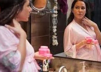 Эксперты: беременным женщинам лучше отказаться от косметики