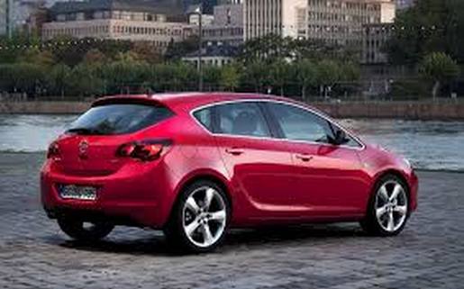Новая версия хэтчбека Opel Astra появиться на рынке в 2015 году