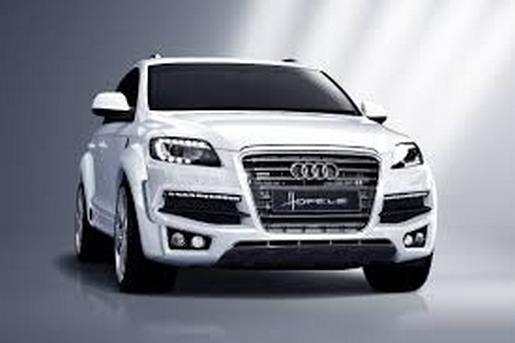 Первые фотографии нового кроссовера «Audi Q7» появились в Интернете