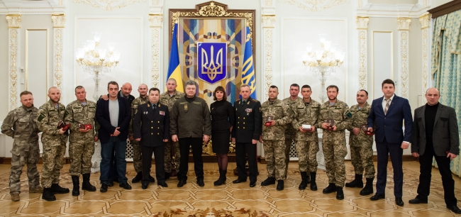 Президент Украины: Если сдадим донецкий аэропорт, террористы придут во Львов