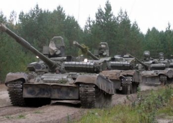 Под Бахмуткой замечены танки и артустановки боевиков