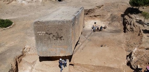 Археологи обнаружили крупнейший монолит в истории