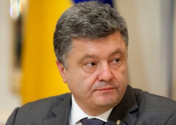 Порошенко раскритиковал Индию за сотрудничество с Крымом