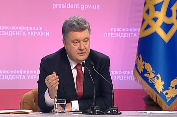 Порошенко принял в украинское гражданство трех иностранных специалистов