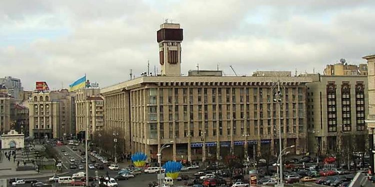 Из-за опасности киевский Дом профсоюзов могут снести