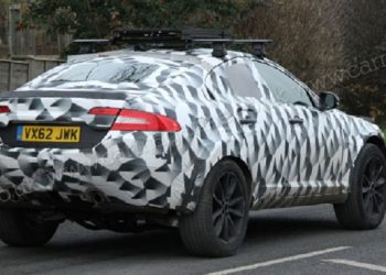 Кроссовер от Jaguar сфотографировали шпионы