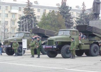 В Луганске продолжается концентрация российских войск