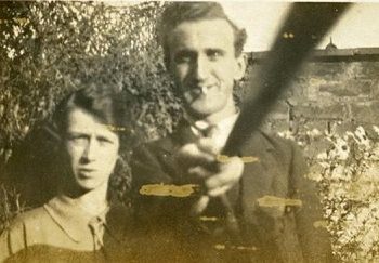 Опубликовано фото первого в мире селфи