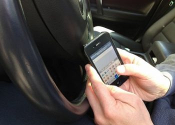 Эксперты: у владельцев смартфонов может измениться структура мозга