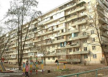 В Киеве на Березняках найден труп неизвестного мужчины