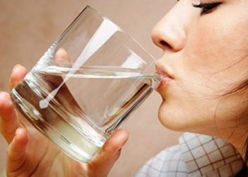 Врачи посоветовали, как избавиться от сухости во рту