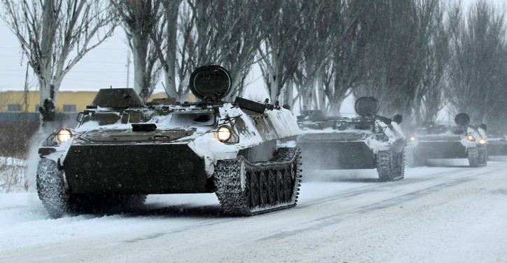 Террористы ночью отвели технику в сторону Луганска