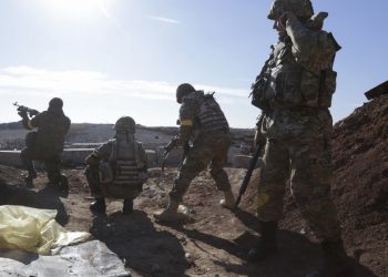 Украинские военные отбили штурм боевиков под Станицей Луганской