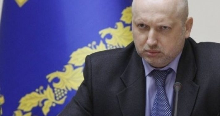 Турчинов: Ни один солдат не поедет в АТО босый и необученный