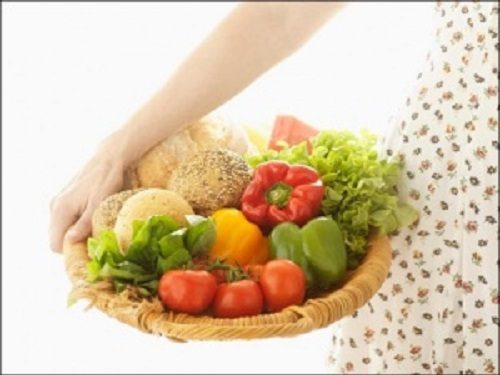 Большинство вегетарианцев начинает снова употреблять мясо