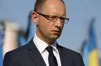 Яценюк пригрозил уволить министра энергетики и угольной промышленности