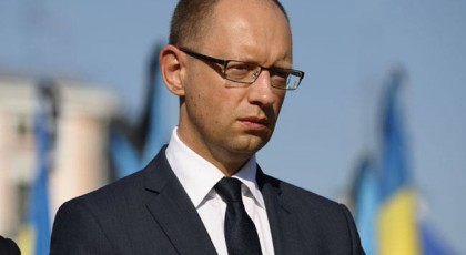 Яценюк пригрозил уволить министра энергетики и угольной промышленности