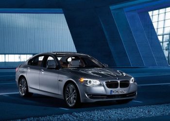 BMW 5 Series получит два варианта передней подвески