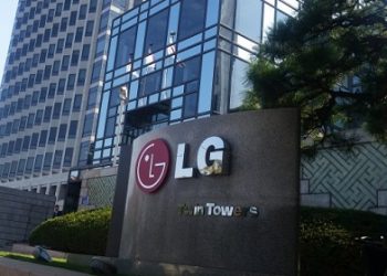 Летом стартует массовое производство гибких OLED-дисплеев от LG