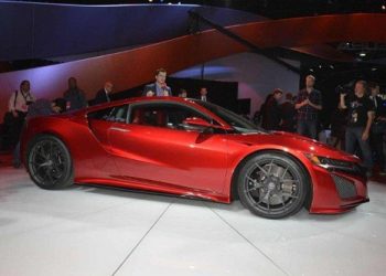 На мотор-шоу в Детройте дебютировал Acura NSX