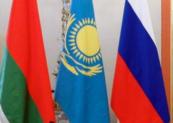 Лукашенко: Беларусь не исключает возможности выхода из Евразийского союза