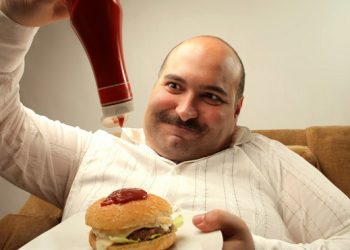 Ученые выяснили, почему тучные люди много едят