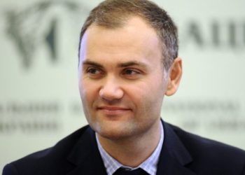 Суд разрешил арестовать деньги на счетах министра Виктора Януковича