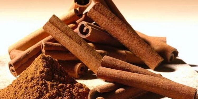 Стало известно, для чего можно использовать масло корицы