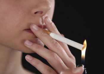 Ученые рассказали о новом методе стимулировать беременных бросить курить