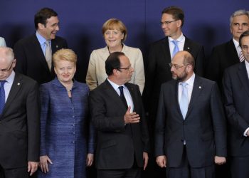 Лидеры государств ЕС призывают рассмотреть новые санкции против РФ