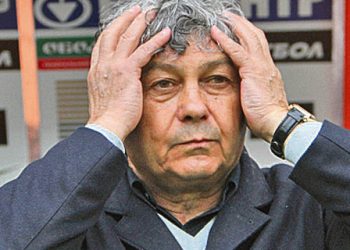 В сети появилось видео, где Мирча Луческу напал на арбитра во время матча