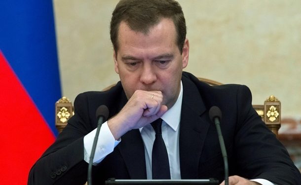 Медведев признал аннексию крымского полуострова причиной кризиса в РФ