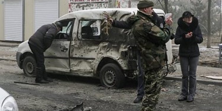 В сети появилось видео теракта на блокпосту вблизи Марьинки