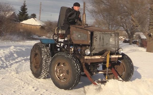 Нижегородец собрал парк снегоуборочной техники из металлолома