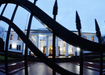 Лидеры боевиков Пушилин и Дейнего со скандалом уехали из Минска